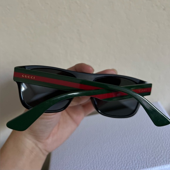 Gucci Men’s Polarized sunglasses GG0341S - Picture 7 of 16
